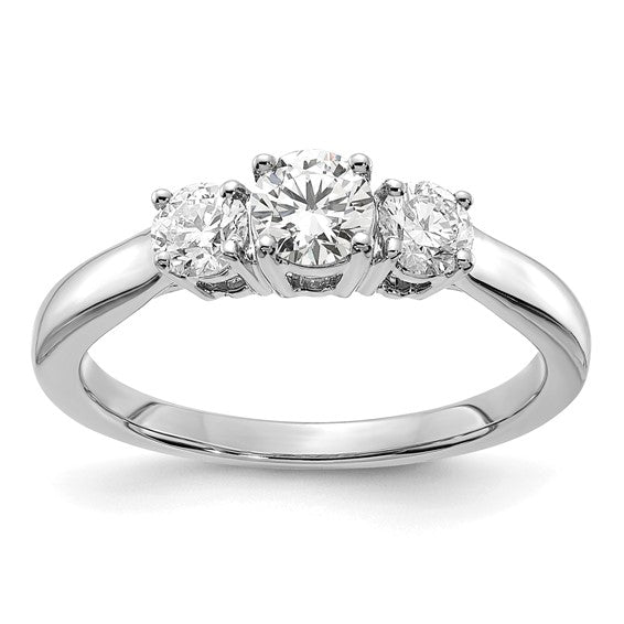 Anillo de compromiso completo de tres piedras redondas con diamantes cultivados en laboratorio de 1 1/2 quilates VS/SI+ G+ en oro blanco