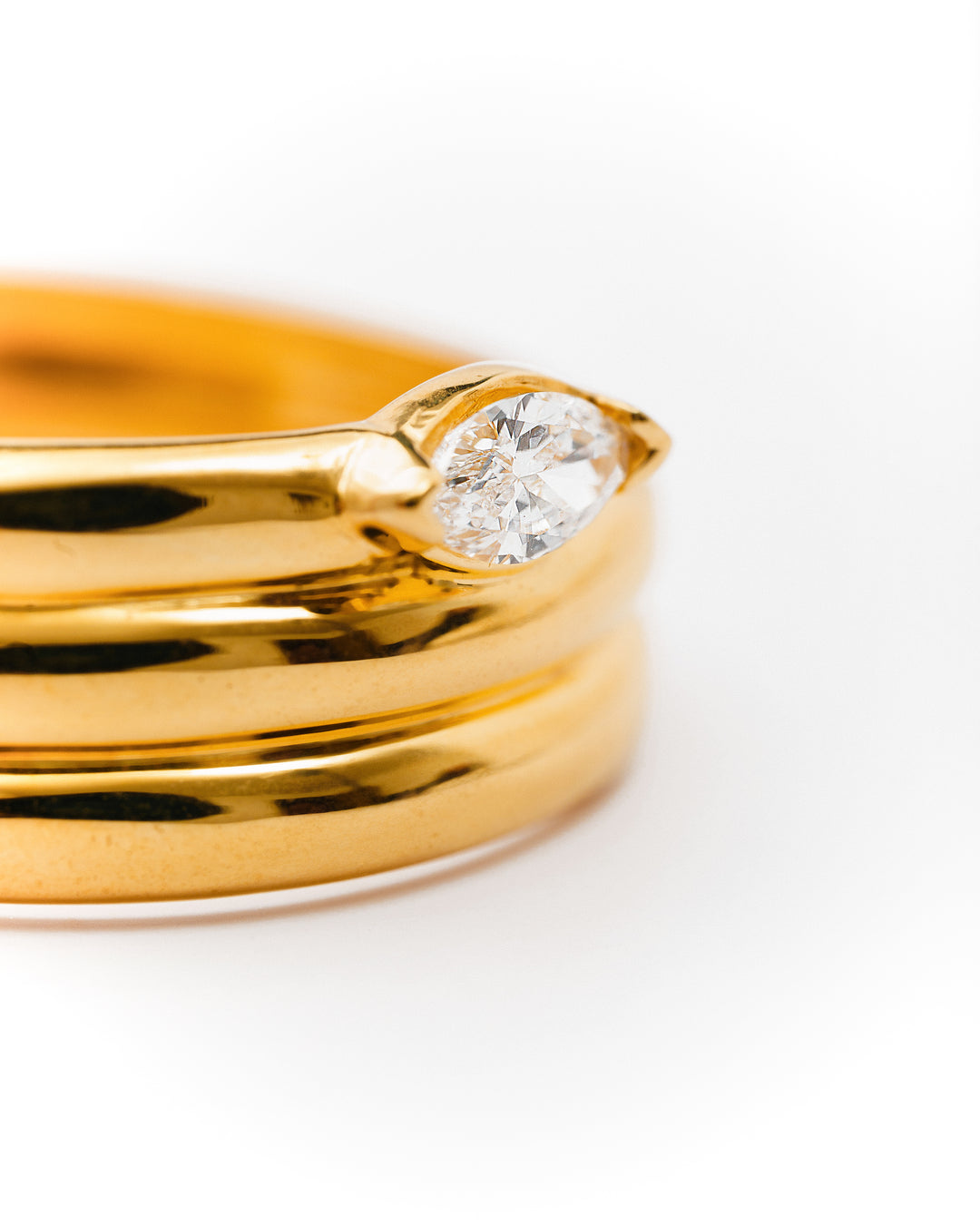 Anillo Espiral con Diamante