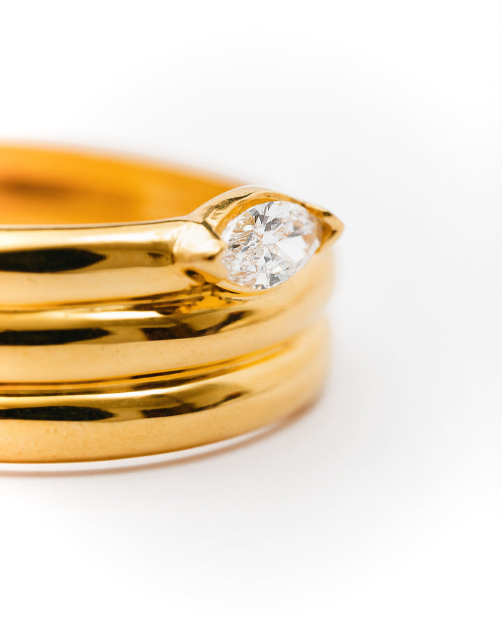 Anillo Espiral con Diamante