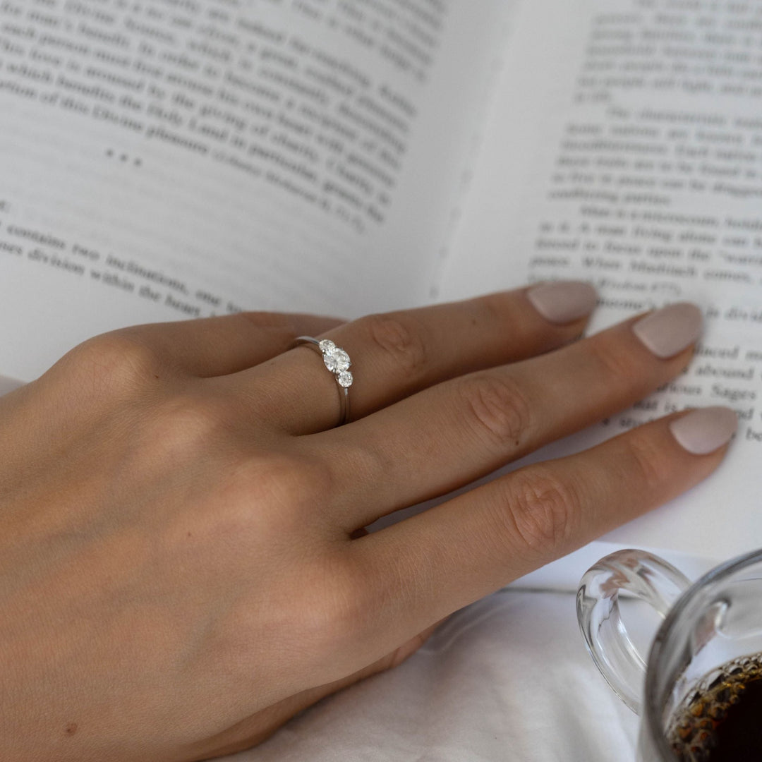 Anillo Tres Piedras Clásico