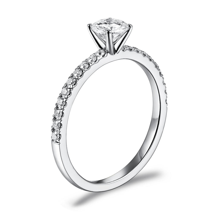 Solitario Clásico con Pavé de Diamantes